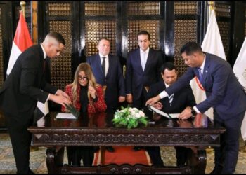 البنك المركزي المصري يوقع بروتوكول تعاون مع صندوق مواجهة الطوارئ الطبية والأمراض الوراثية التابع لوزارة الصحة والسكان