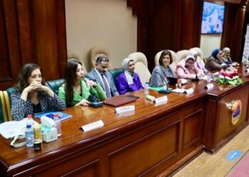 جلسة علمية عن دور الإعلام الرقمي في تثقيف الجمهور حول القضايا المناخية والبيئية