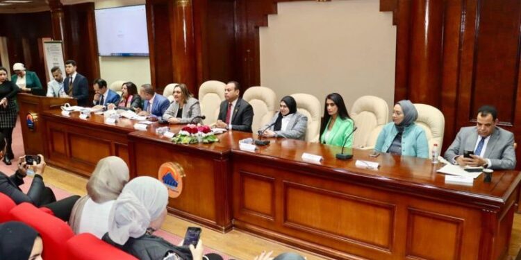 جلسة دور المؤثرين وصناع المحتوي في تحقيق أهداف التنمية المستدامة بمؤتمر كلسة الإعلام جامعة 6 أكتوبر