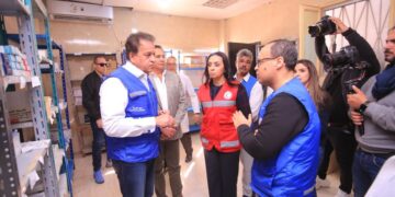 نائب رئيس مجلس الوزراء ووزيرة التضامن يتفقدان مستشفى الشيخ زويد المركزي بشمال سيناء