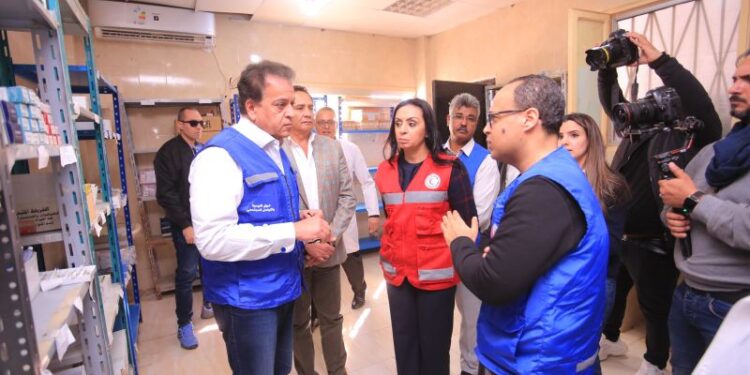 نائب رئيس مجلس الوزراء ووزيرة التضامن يتفقدان مستشفى الشيخ زويد المركزي بشمال سيناء 1 نائب رئيس مجلس الوزراء ووزيرة التضامن يتفقدان مستشفى الشيخ زويد المركزي بشمال سيناء