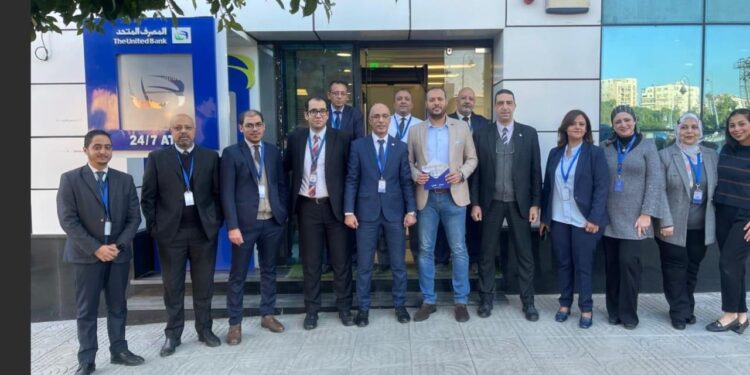 شهادة المليونير هدية لصاحب أول معاملة بنكية بفروع المصرف المتحد الـ68 بعروض الساعة الذهبية