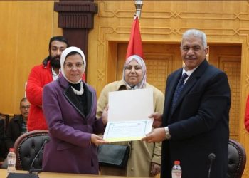 الهلال الأحمر المصري يطلق قافلة طبية شاملة لأهالي حلايب وشلاتين بالتعاون مع جامعة الأزهر