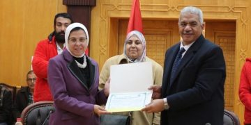 الهلال الأحمر المصري يطلق قافلة طبية شاملة لأهالي حلايب وشلاتين بالتعاون مع جامعة الأزهر