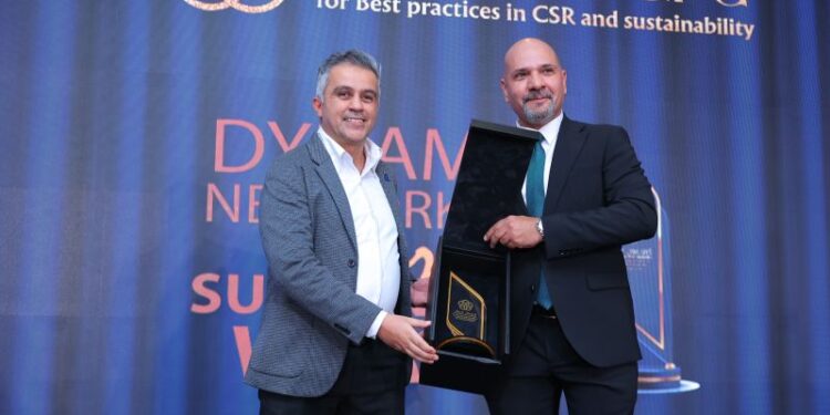 مؤسسة "شباب القادة" تحصل على جائزة "أثر" المتميزة عن أفضل الممارسات في الاستدامة والمسؤولية المجتمعية 1 مؤسسة “شباب القادة” تحصل على جائزة “أثر” المتميزة عن أفضل الممارسات في الاستدامة والمسؤولية المجتمعية