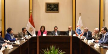 النائب أحمد فتحي يشارك في مناقشة استراتيجيات التنمية البشرية خلال اجتماع اللجنة الاستشارية العليا