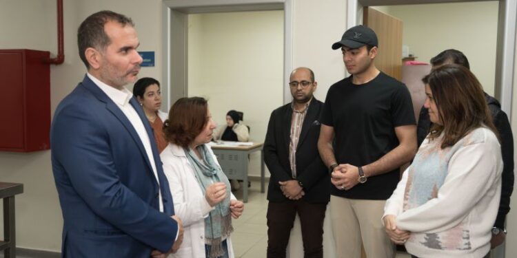 الكابتن عصام العرجاني يزور مستشفى الناس وحوار حول سبل دعم وتطوير الرسالة الإنسانية