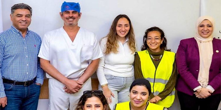 مؤسسة مرفت سلطان وبنك Ebank يشهدان إجراء العمليات الجراحية بالعيون لأهالي قرية هرم ميدوم 1 مؤسسة مرفت سلطان وبنك Ebank يشهدان إجراء العمليات الجراحية بالعيون لأهالي قرية هرم ميدوم