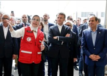 الهلال الأحمر المصرى يتشرف بزيارة تاريخيّة لمركزه اللوجيستي لدعم غزة من الرئيسين المصرى والفرنسي