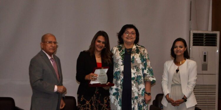 نجلاء نصير تؤكد أهمية دعم الخدمات الطبية في المحافظات النائية خاصة صحة المرأة والطفل وكبار السن