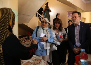 السفير الكندي يزور مشروعات هيئة إنقاذ الطفولة في محافظة المنيا