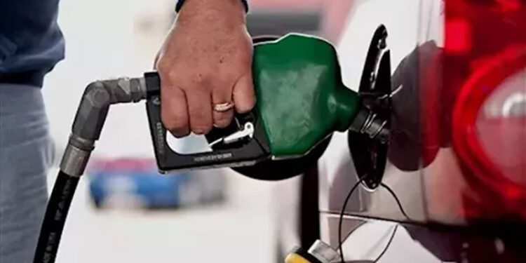 تعويض من وزارة البترول لأصحاب السيارات المتتضريين من البنزين غير مطابق للمواصفات