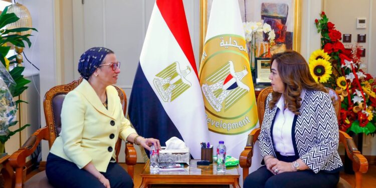 وزيرتا التنمية والبيئة تتابعان منظومة المخلفات الصلبة بالمحافظات ومشروع تطهير مصرف كيتشنر