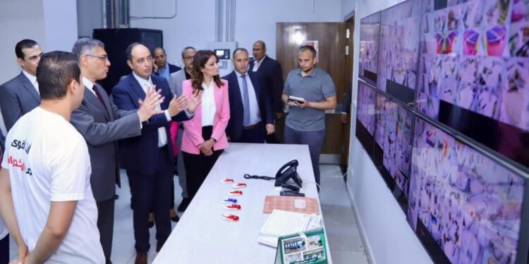 محافظ الجيزة يزور مركز إمبابة لعلاج وتأهيل مرضى الإدمان 1 محافظ الجيزة يزور مركز إمبابة لعلاج وتأهيل مرضى الإدمان