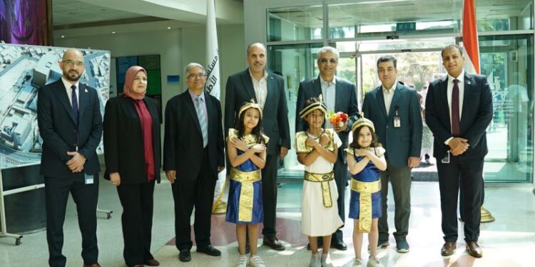 رئيس قطاع المتاحف يزور ويُوجه بتقديم الدعم للأطفال 1 رئيس قطاع المتاحف يزور  ويُوجه بتقديم الدعم للأطفال