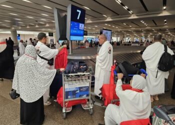 التضامن الاجتماعي تواصل تفويج حجاج الجمعيات الأهلية إلى الأراضي المقدسة