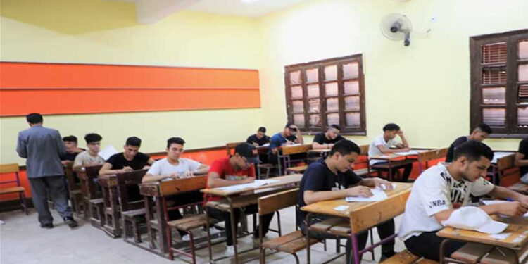 التعليم تعلن تقرير غرفة العمليات في أول أيام امتحانات الثانوية العامة 1 التعليم تعلن تقرير غرفة العمليات في أول أيام امتحانات الثانوية العامة