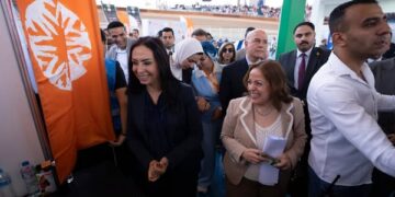 مؤسسة كير مصر للتنمية تشارك في تنظيم ملتقى التوظيف الضخم “فرصة حياة”