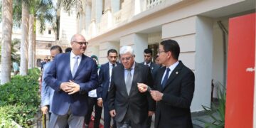 وزير التعليم العالي ومحافظ القليوبية يفتتحان عددًا من المشروعات التعليمية والصحية بجامعة بنها