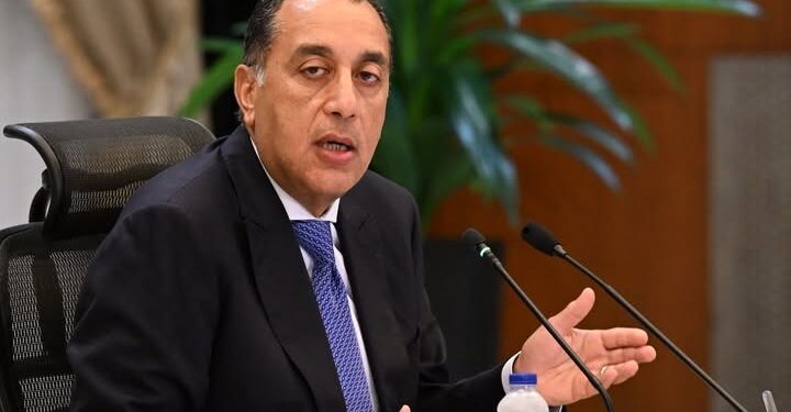 قبول استقالة وزيرة البيئة وتكليف وزيرة التنمية المحلية بالقيام بمهام وزير البيئة مؤقتاً 1 قبول استقالة وزيرة البيئة وتكليف وزيرة التنمية المحلية بالقيام بمهام وزير البيئة مؤقتاً