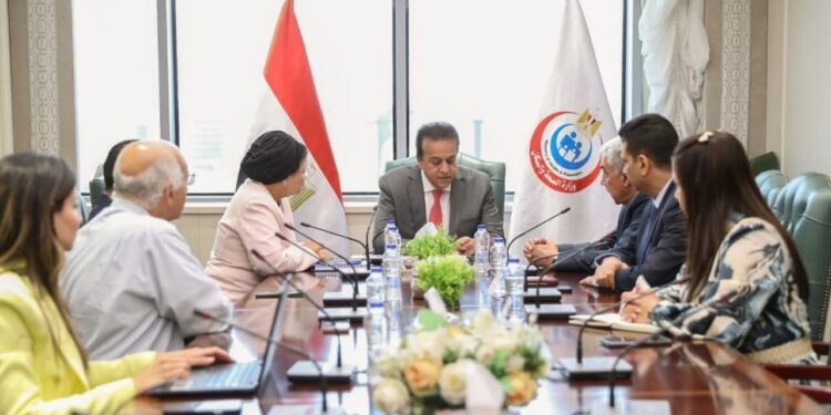 وزير الصحة يشهد توقيع بروتوكول بين الوزارة وغرفة مقدمي الرعاية الصحية بالقطاع الخاص