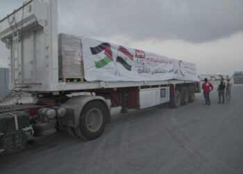 انطلاق ثالث قوافل «زاد العزة» محملة بنحو 1300 طن من المساعدات الغذائية والطبية العاجلة إلى غزة