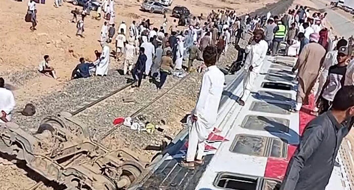 وزيرة التضامن تتابع تداعيات حادث انقلاب عربات قطار بمحافظة مطروح 1 وزيرة التضامن تتابع تداعيات حادث انقلاب عربات قطار بمحافظة مطروح