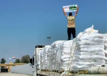 جمعية بصمة خير تطلق 10 شاحنات مساعدات إنسانية إلى غزة عبر معبر رفح