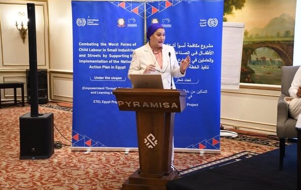 رئيسة "القومي للطفولة": نكافح عمل الأطفال لحماية أحلامهم... و"أطفالنا استثمارنا الحقيقي" 1 رئيسة “القومي للطفولة”: نكافح عمل الأطفال لحماية أحلامهم… و”أطفالنا استثمارنا الحقيقي”