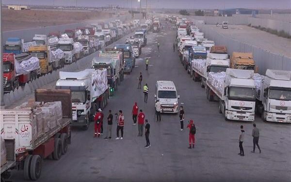 قافلة “زاد العزة” تصل غزة.. مصر تواصل جهود الإغاثة في ظل الأزمة