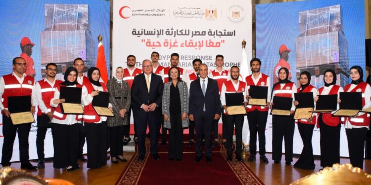 مصر تؤكد التزامها الإنساني تجاه غزة في فعالية «معاً لإبقاء غزة حية»