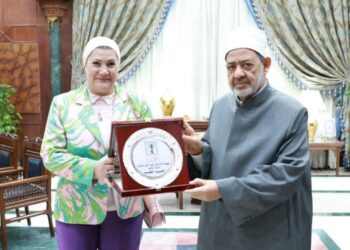 شيخ الأزهر يستقبل رئيسة المجلس القومي للطفولة والأمومة لبحث سبل التعاون 