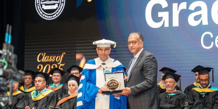 بنك ناصر الاجتماعي يشارك في احتفالية تخرج طلاب مدينة زويل للعلوم والتكنولوجيا 1 بنك ناصر الاجتماعي يشارك في احتفالية تخرج طلاب مدينة زويل للعلوم والتكنولوجيا