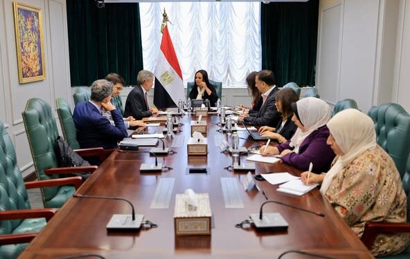 وزيرة التضامن تلتقي سفير إيطاليا بالقاهرة لبحث سبل تعزيز التعاون المشترك