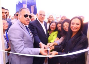 وزيرة التضامن ومحافظ الشرقية يفتتحان منطقة رياض الأطفال بمدرسة السيدة عائشة للتعليم الأساسي