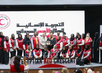 الهلال الأحمر المصري يستقبل نظيره السوداني ويستعرضان التجربة السودانية كنموذج للعطاء الإنساني