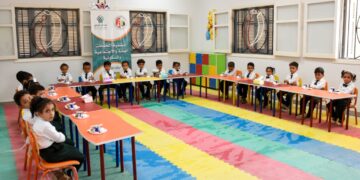 أسقفية الخدمات العامة تقدم وجبات غذائية لأطفال مركز تنمية الأسرة والطفل بحجازة بمحافظة قنا