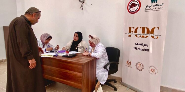 جمعية رعاية مرضى الكبد تنظم قافلة طبية للكشف المبكر عن أمراض الكبد والباطنة بقرية العيادية بالدقهلية