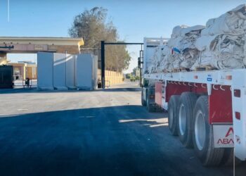 تحرك قافلة المساعدات الإنسانية الـ47 من مصر إلى قطاع غزة