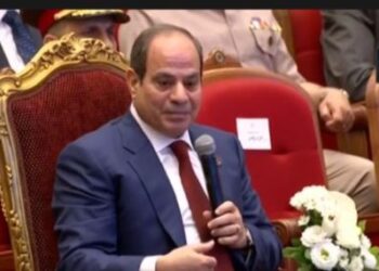 السيسي يكلف مدبولي بالتنسيق مع مؤسسات المجتمع المدني وإنشاء آلية لجمع تبرعات المواطنين لتمويل إعمار غزة