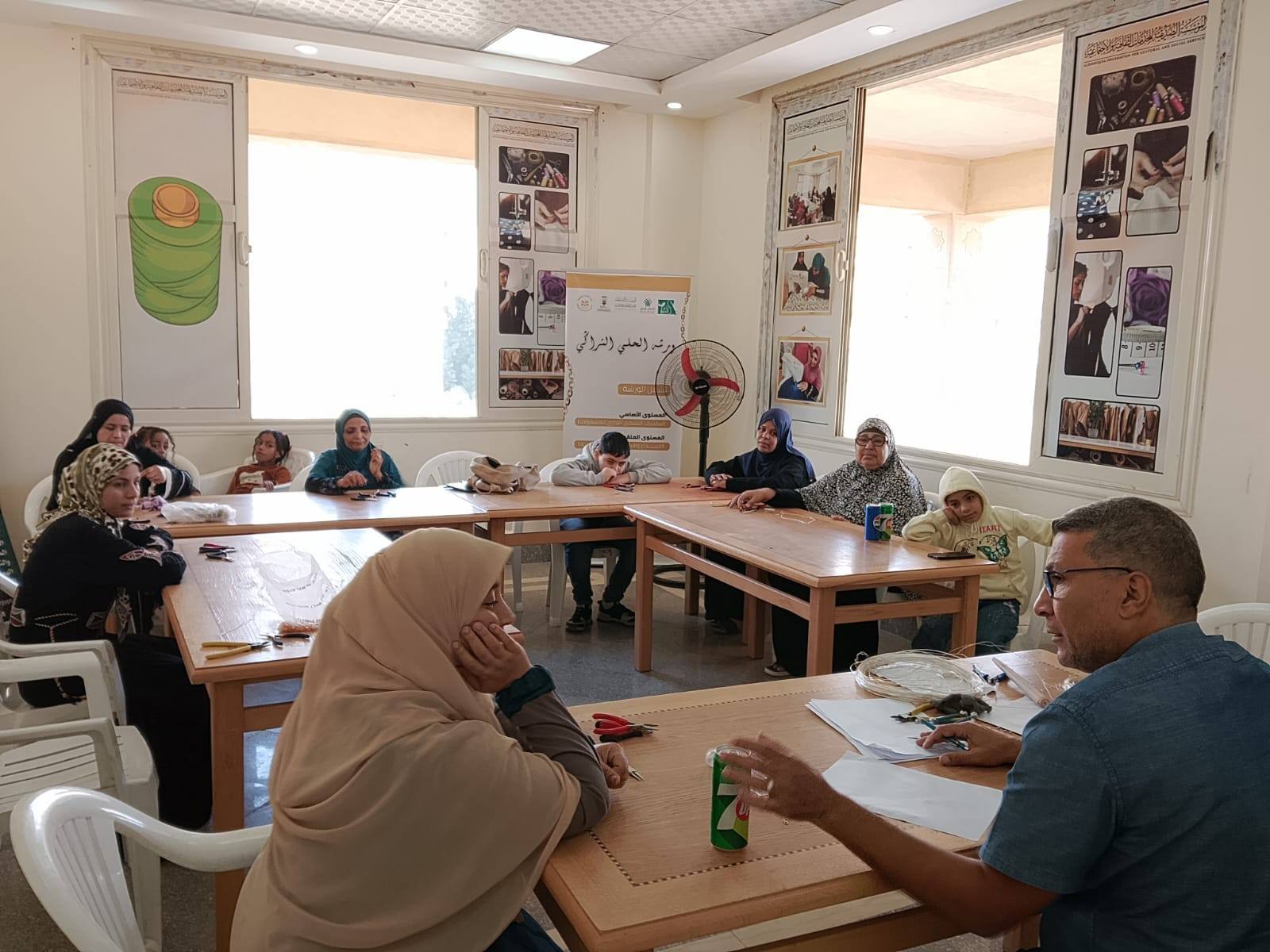 مؤسسة الصديقية عضو التحالف الوطني تنظم ورشة تدريبية لصناعة الحُلي التراثي بالجيزة 4 577643361 823351090430322 6296727429903594111 n