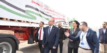 وزارة التموين تطلق القافلة الـ 14 من المساعدات الإغاثية العاجلة إلى قطاع غزة