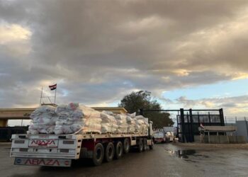 إطلاق قافلة زاد العزة 75 مُحملة باحتياجات الشتاء من ملابس ومخيمات إلى غزة