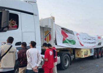 إطلاق قافلة زاد العزة الـ68 إلى غزة بحمولة 280 ألف سلة غدائية 3 إطلاق قافلة زاد العزة الـ68 إلى غزة بحمولة 280 ألف سلة غدائية