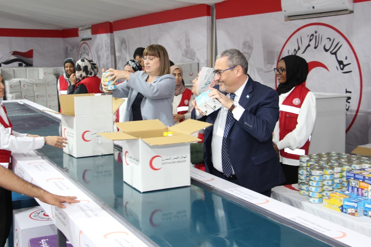 الهلال الأحمر المصري يقدم أكثر من 665 ألف طن مساعدات إنسانية لغزة خلال 760 يومًا 4 سيليسيشس