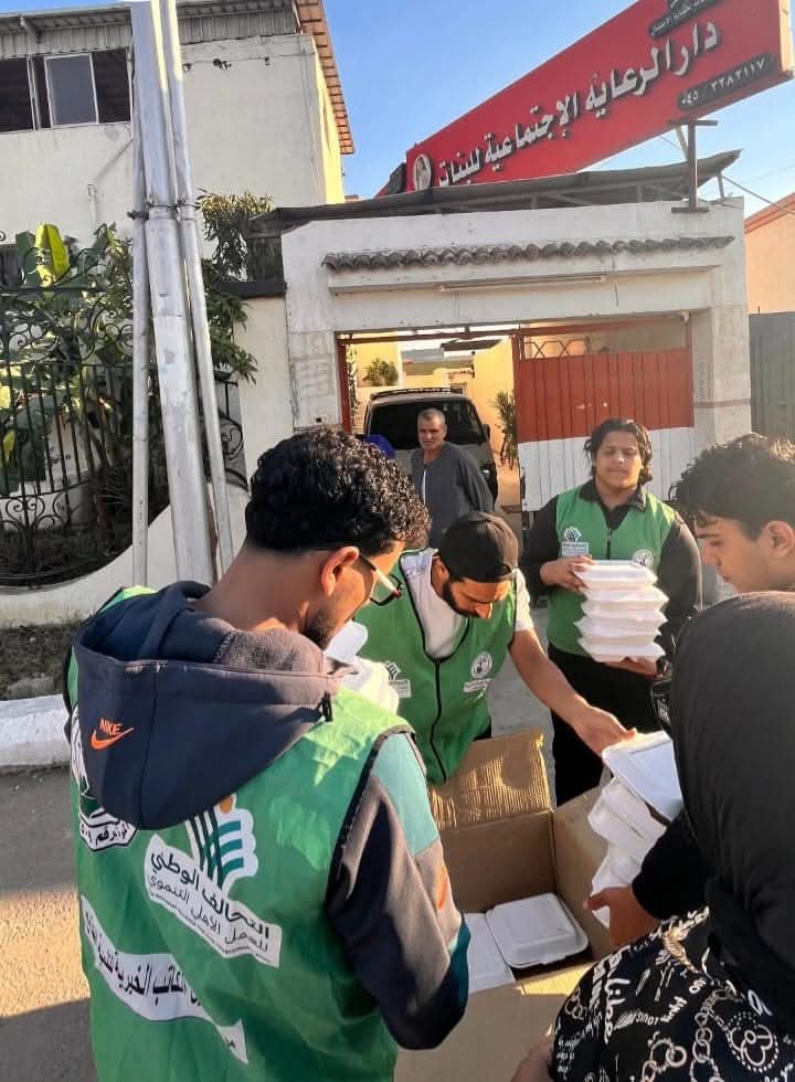 مؤسسة نبيل الكاتب الخيرية لتنمية المجتمع توزع 2500 وجبة جاهزة على دور المسنين والأيتام ومصابين من الأشقاء الفلسطينيين بالبحيرة 5 شسيلسيلشسل
