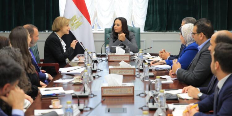 وزيرة التضامن تلتقي المديرة الإقليمية للتنمية البشرية بمنطقة الشرق الأوسط وشمال أفريقيا بالبنك الدولي