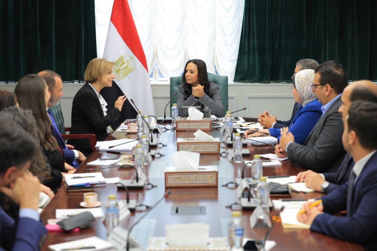 الهلال الأحمر المصري يقدم أكثر من 665 ألف طن مساعدات إنسانية لغزة خلال 760 يومًا 2 شلشلشسي