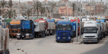 238 شاحنة مساعدات إنسانية تدخل قطاع غزة عبر معبر رفح لدعم الشعب الفلسطيني