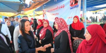 وزيرة التضامن الاجتماعي تلتقي الرائدات الاجتماعيات بمحافظة الوادي الجديد